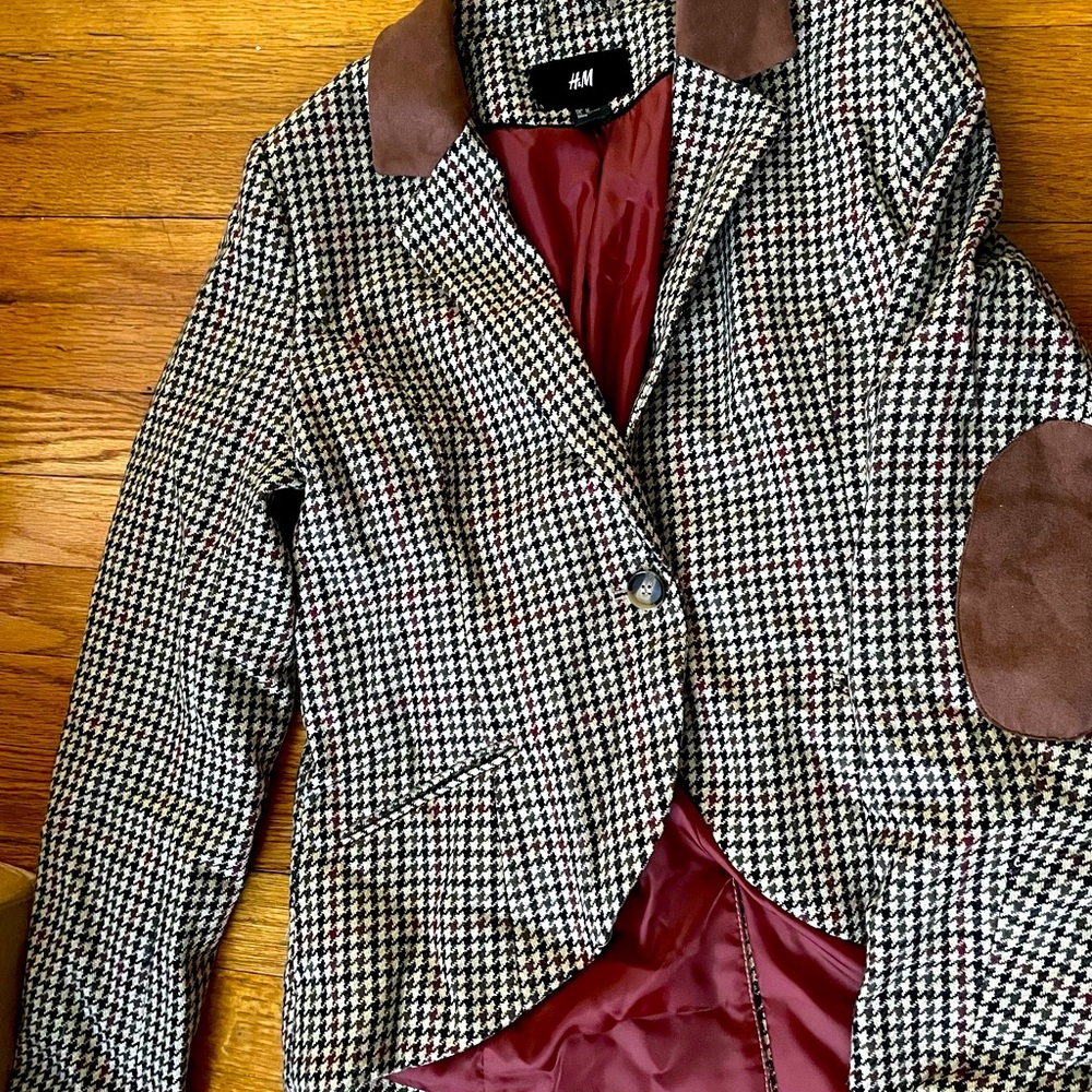H&M blazer with patches on the sleeves